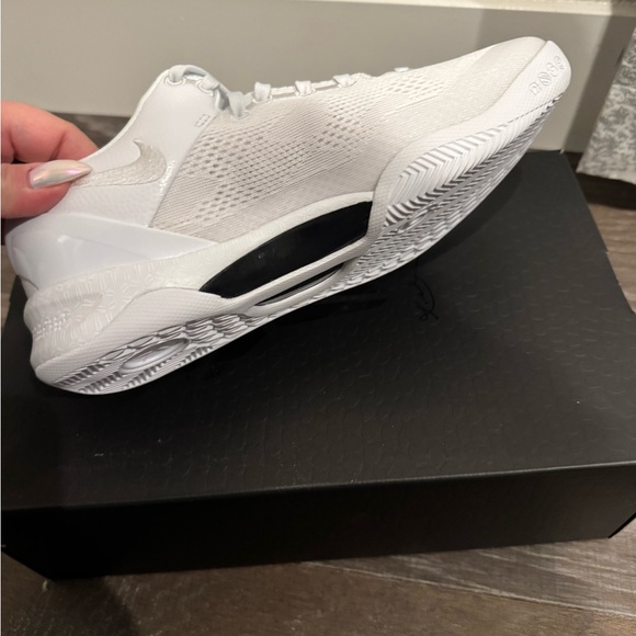 KOBE VIII Protro - Picture 3 of 3